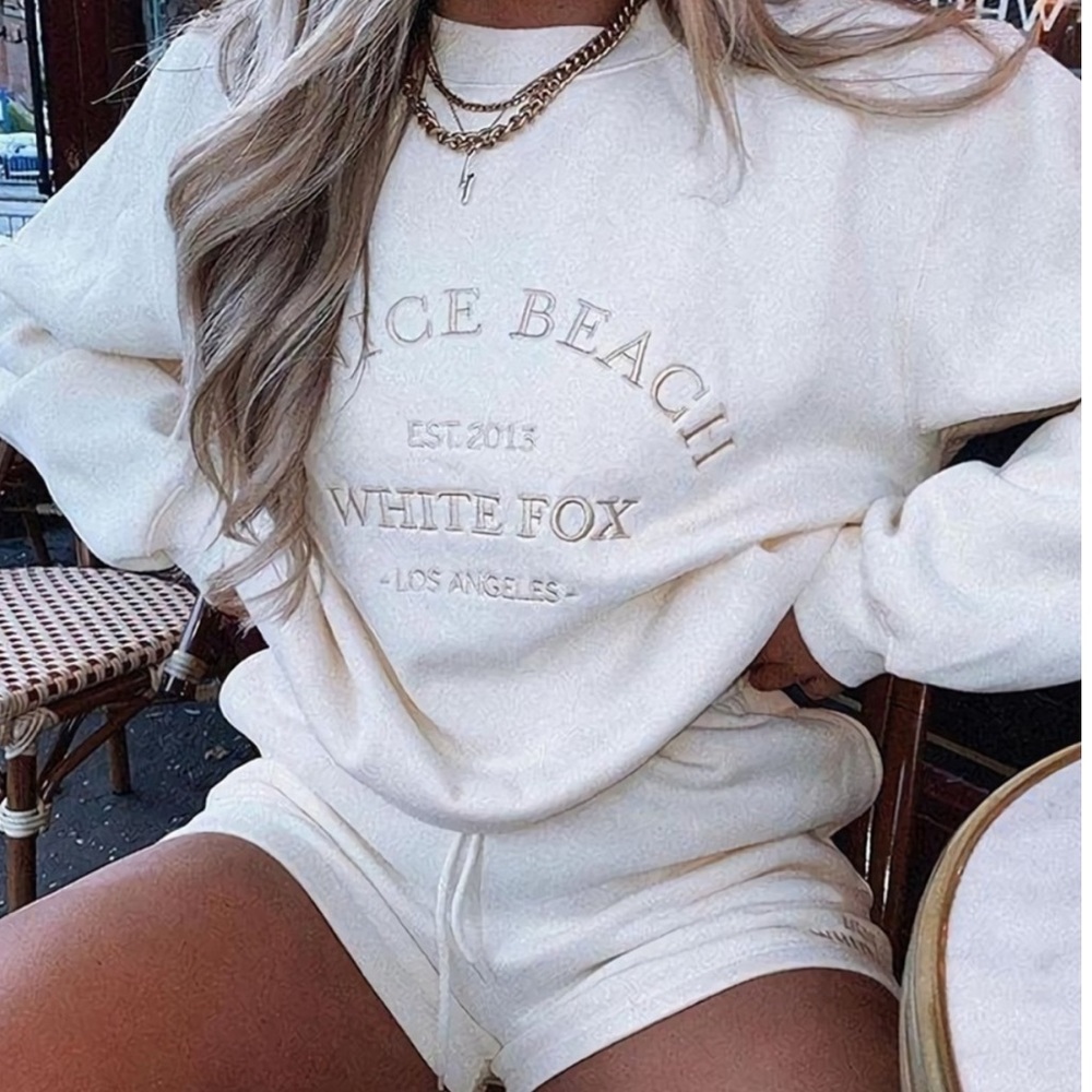 White Fox Boutique Venice Beach Crew Sweatshirt Butter Cream  Sz S/M